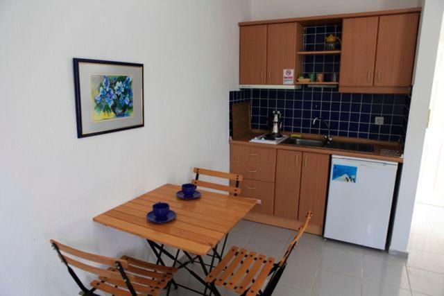 Emelce Apart Bodrum Buitenkant foto